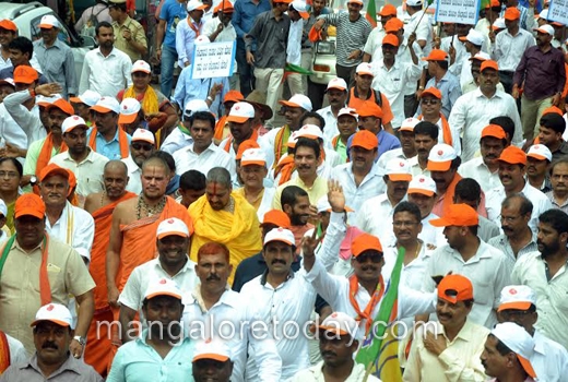 Padayatra against Yettinahole Project 1